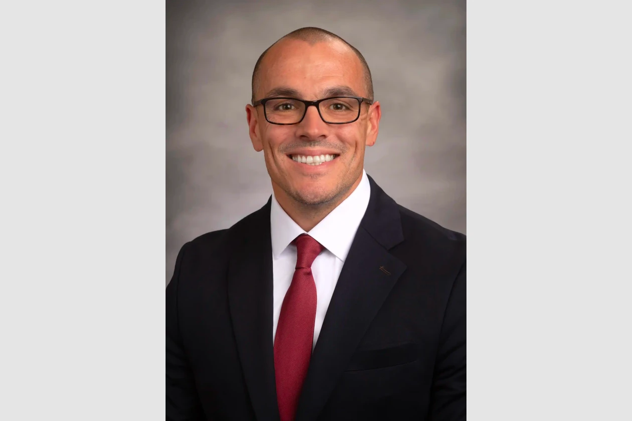 Evan Thoman Headshot